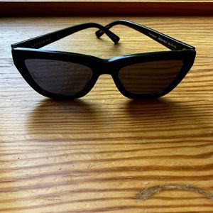 The Cateye sunglasses JENNY BIRD
